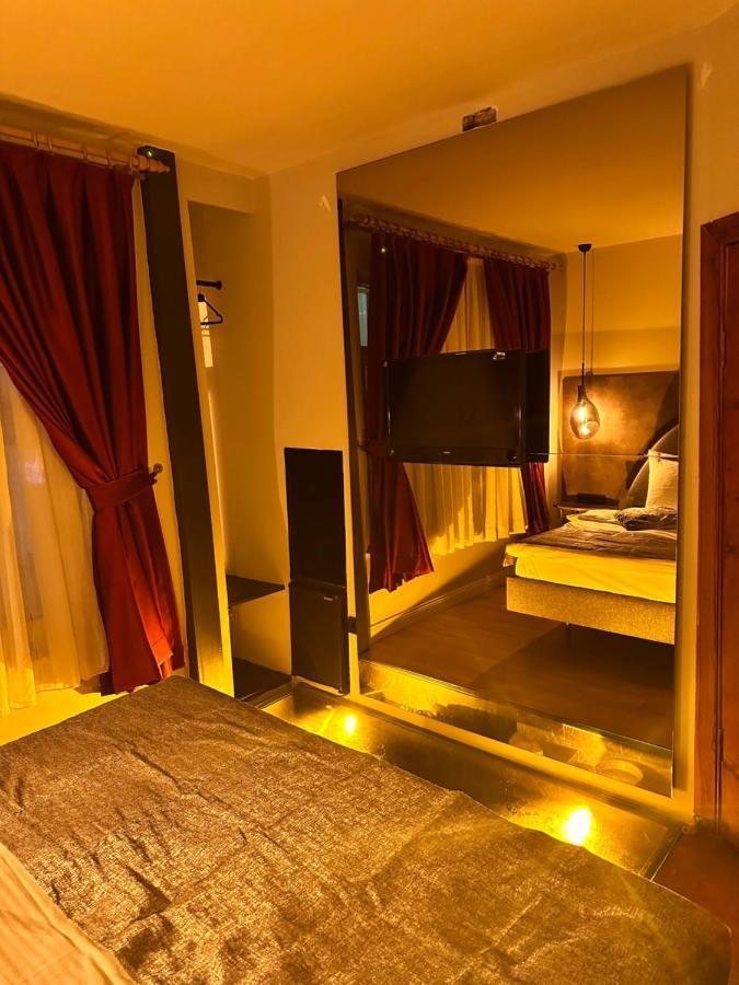 คอร์เนอร์ ฮอต Hotel อิสตันบูล ภายนอก รูปภาพ