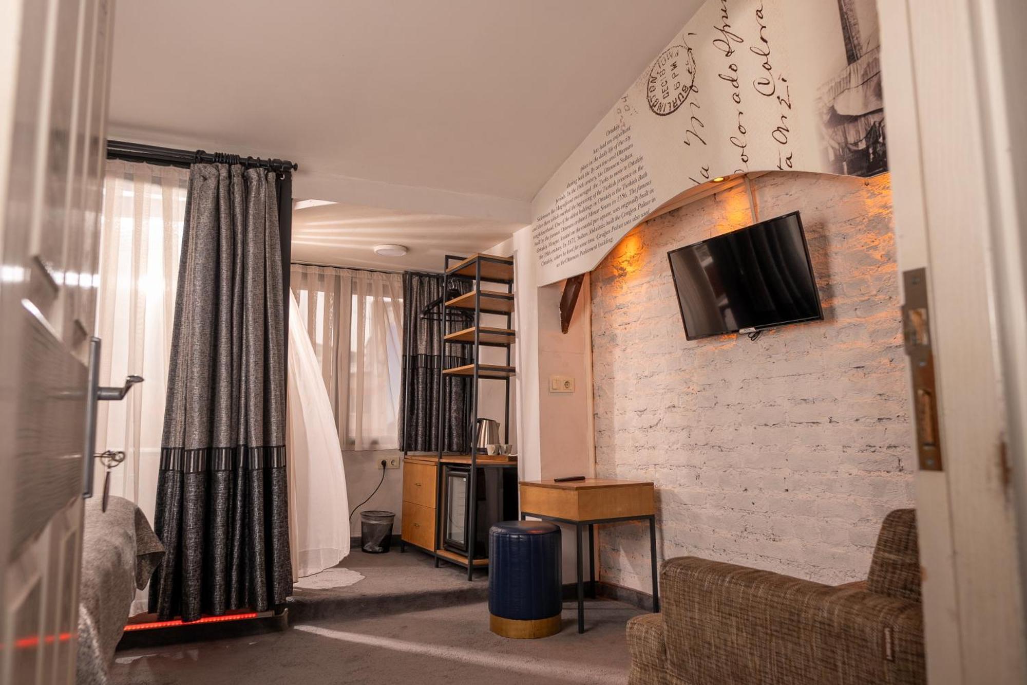 คอร์เนอร์ ฮอต Hotel อิสตันบูล ภายนอก รูปภาพ