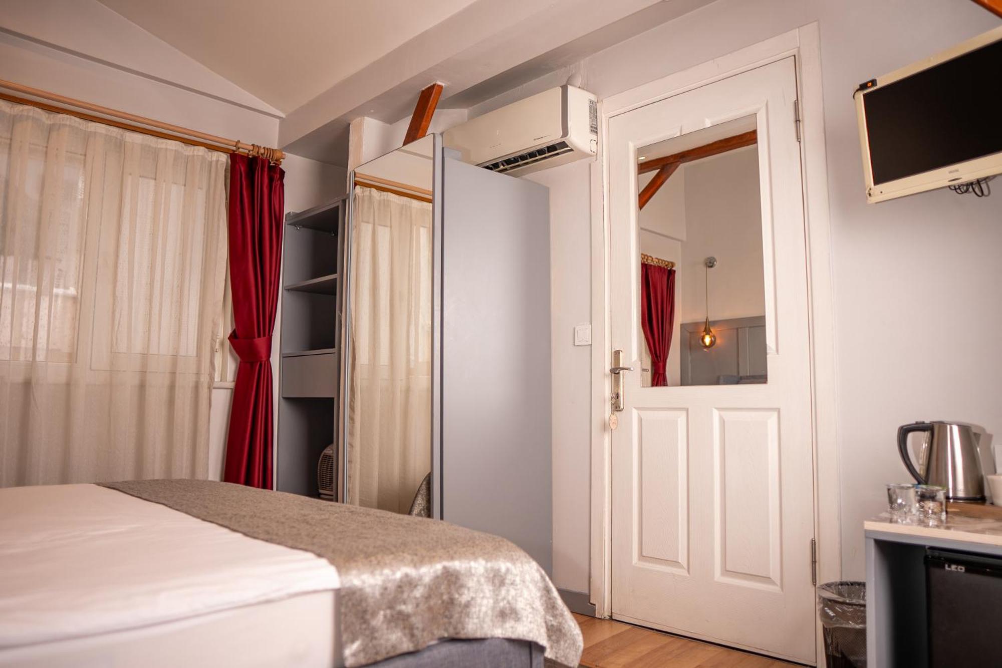 คอร์เนอร์ ฮอต Hotel อิสตันบูล ภายนอก รูปภาพ